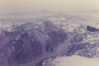 Vista aérea da janela do avião