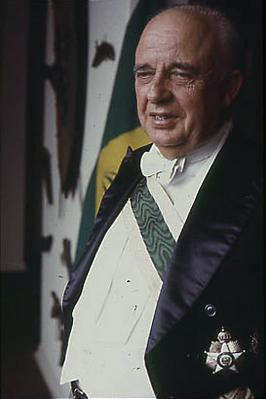 Série Retratos - Príncipe Pedro Henrique de Orleans e Bragança