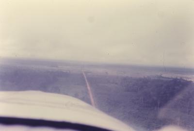 Vista aérea da Rodovia Belém-Brasília (BR-010). Trajeto entre Belém e Paragominas