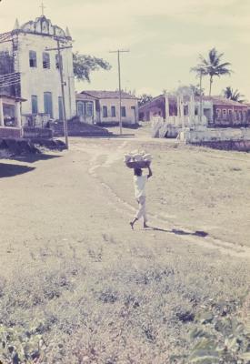 Transporte de cerâmicas que serão vendidas em Salvador