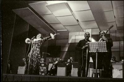 Marília Medalha e Elton Medeiros - I Bienal do Samba