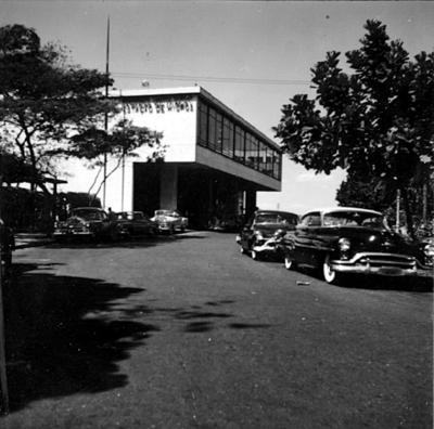 Estação de Hidroaviões do Aeroporto Santos Dumont, projeto de Attilio Correia Lima e Burle Marx