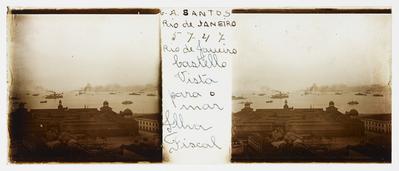 Mercado Municipal da Praça XV de Novembro; ao fundo, a Ilha Fiscal