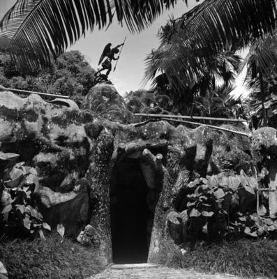 Jardim do Parque Lage, destaque para gruta