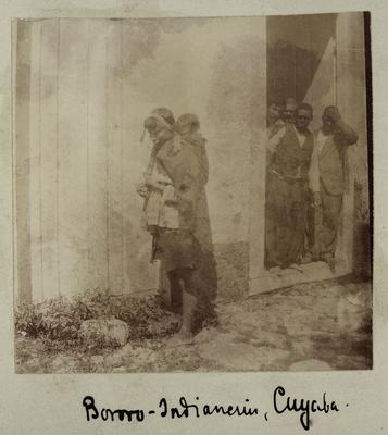 Indígena Bororo e criança