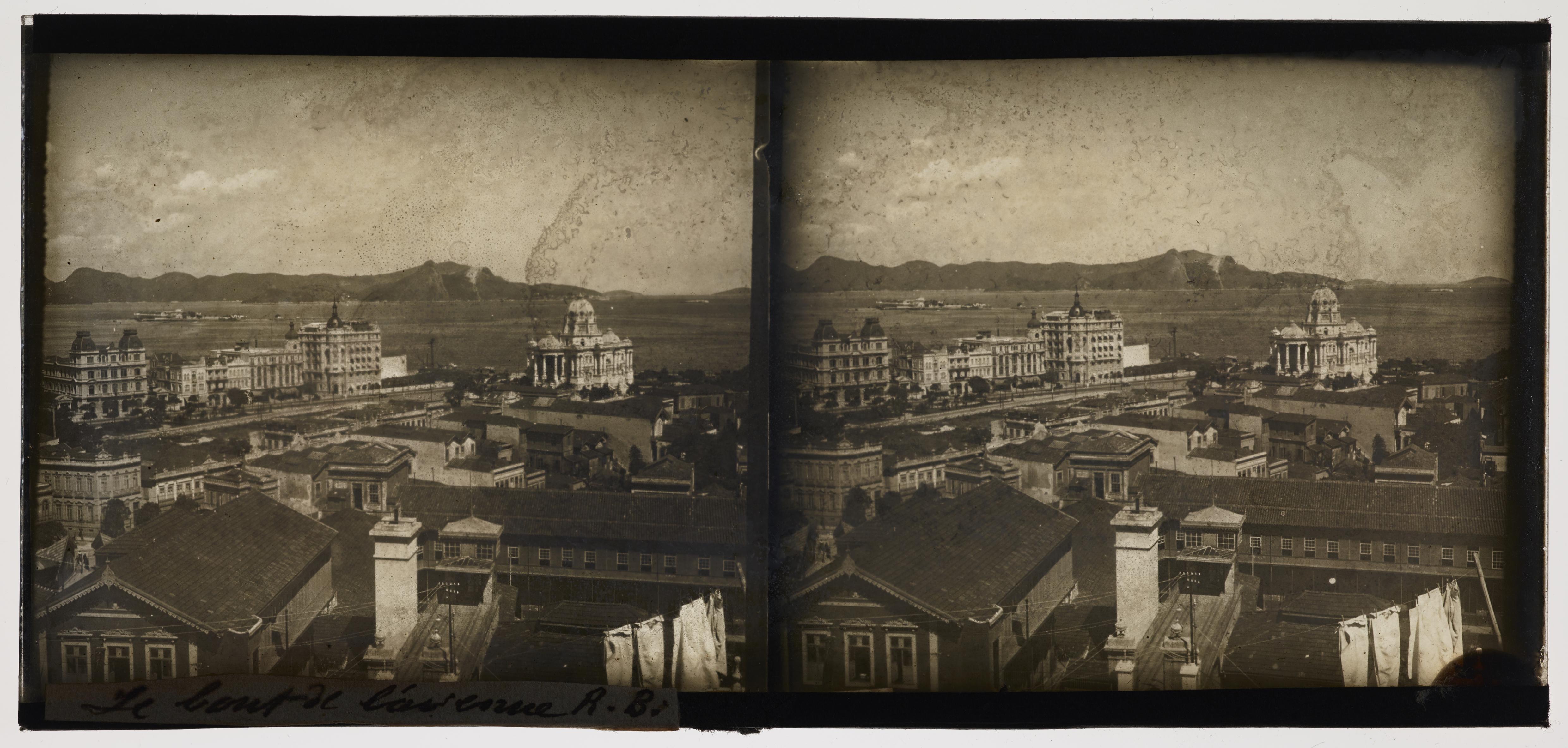 Avenida Central (atual Rio Branco) e Palácio Monroe (ao fundo); tomados da Avenida República do Paraguai