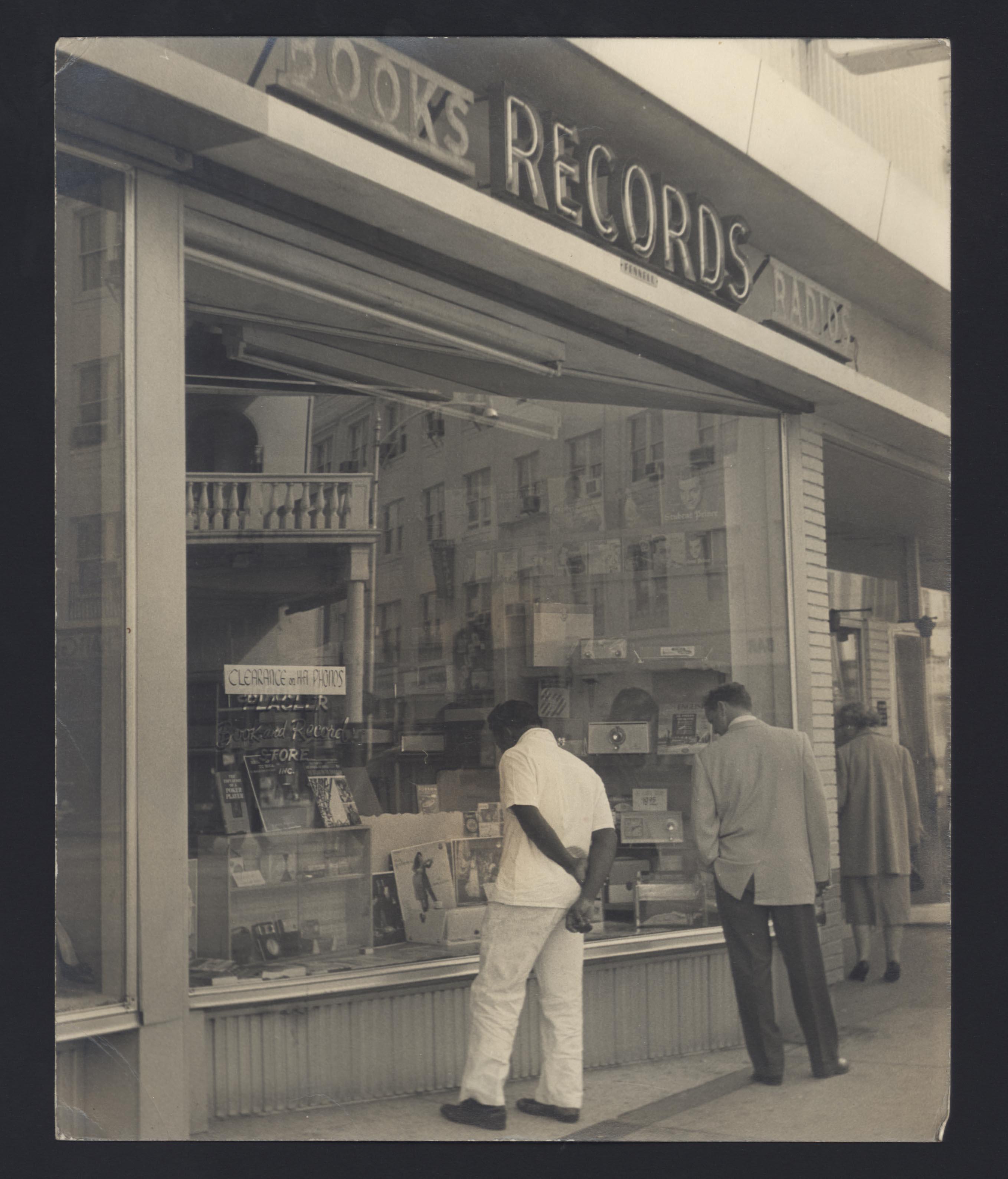 Vitrine da gravadora RGE