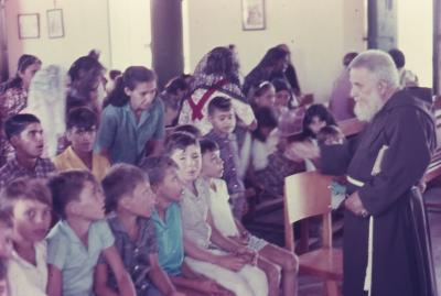 Frei Damião e devotos