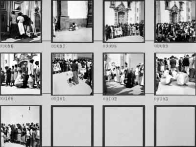 Romaria - Jubileu do Santuário Diocesano do Bom Jesus de Matosinhos - fiéis no adro da basílica