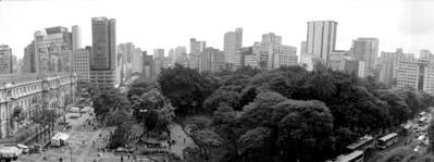 Secretaria da Educação (antiga Escola Normal) e praça da República.