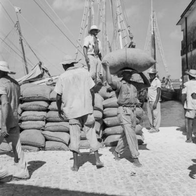 São Luís, movimento no porto