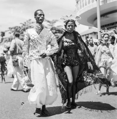 Desfile de blocos no Banho de Mar à Fantasia