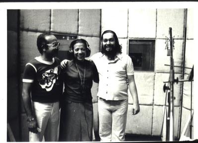 Paulo Valdez, Elizeth Cardoso e Paulo César Pinheiro em estúdio
