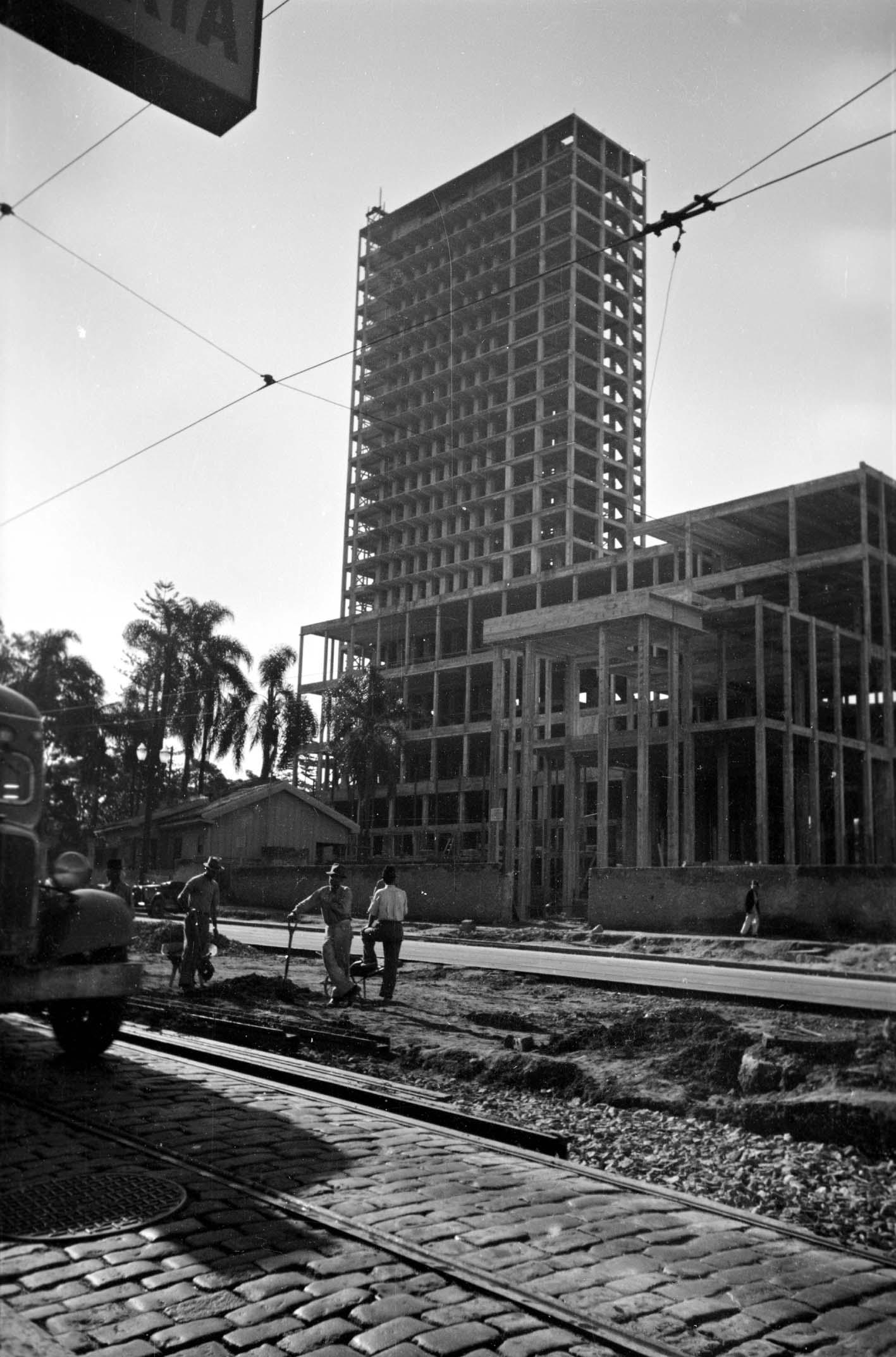 Construção da Biblioteca Municipal Mário de Andrade