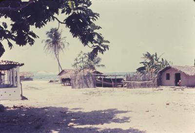 Vila de pescadores no litoral sul, próximo ao Quilombo de Sibaúma