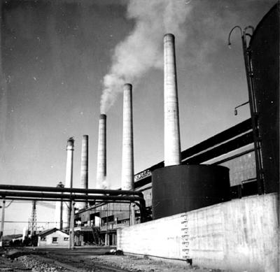 Fábrica em Volta Redonda, provavelmente a Companhia Siderúrgica Nacional