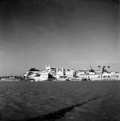 Rio São Francisco, ao fundo, Penedo