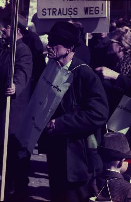 Manifestação pacifista organizada pelos estudantes da Escola de Ulm