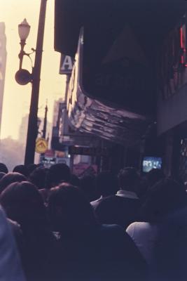 Espectadores assistem ao jogo da Copa do Mundo FIFA