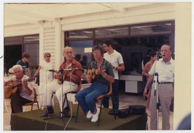Conjunto não identificado