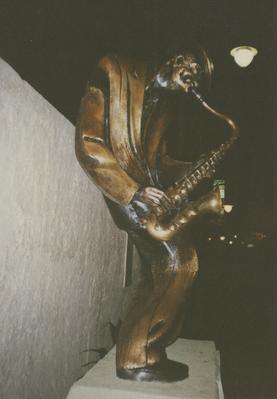 Estátua de Pixinguinha