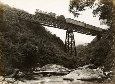 Ponte sobre o rio Ipiranga