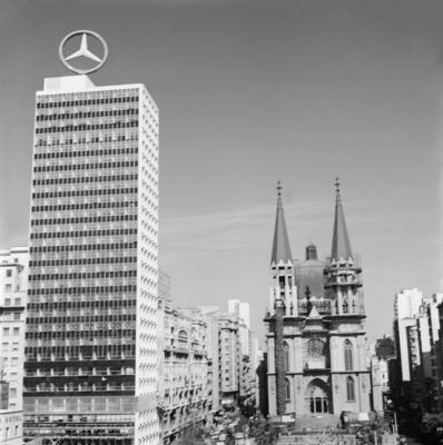 Praça e catedral da Sé