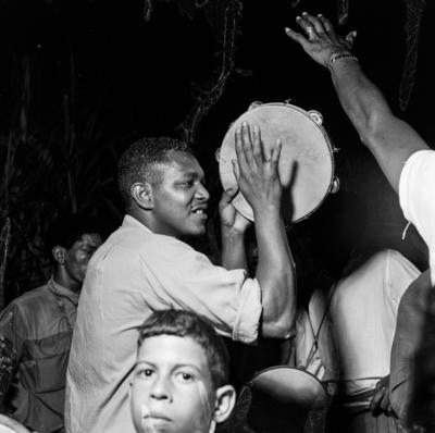 Integrantes da bateria no ensaio da Unidos do Cabuçu