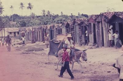 Vila de pescadores no litoral sul, próximo ao Quilombo de Sibaúma