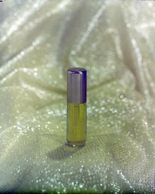 Campanha publicitária da agência Standard para o perfume Imprévu da Coty