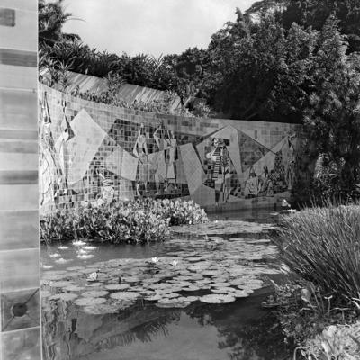 Painel de Burle Marx na residência de Walther Moreira Salles, projeto de Olavo Redig de Campos