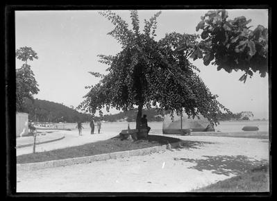 Curva do morro das Pedreiras que liga a praia Comprida à praia da Guarda, atual praia José Bonifácio