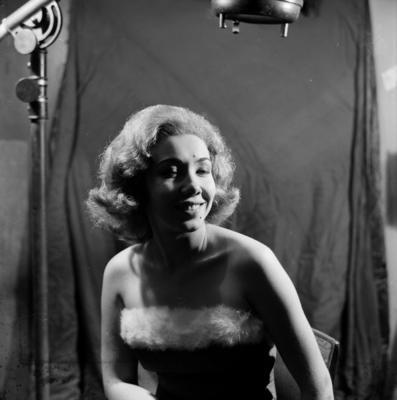 Artista não identificada