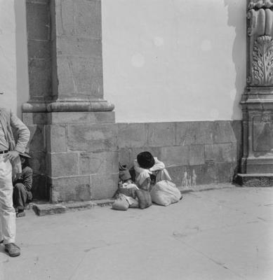 Romaria - Jubileu do Santuário Diocesano do Bom Jesus de Matosinhos - fiéis no adro da basílica