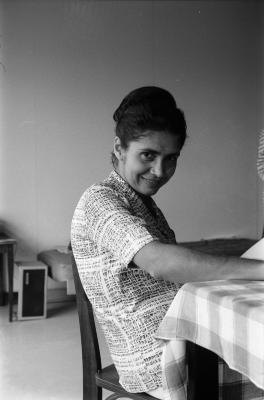 Zila Mamede no alojamento dos professores (Colina)