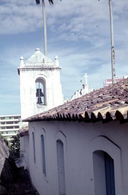 Torre sineira da Capela de Santa Luzia