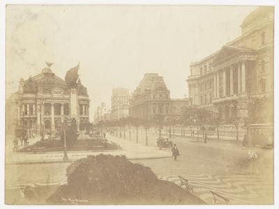 Avenida Rio Branco; destaque para a Praça Marechal Floriano, Biblioteca Nacional e Teatro Municipal