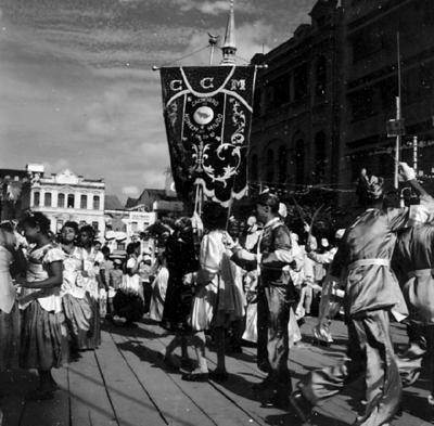 Desfile da troça carnavalesca Cachorro do Homem Miúdo