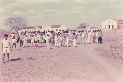 Frei Damião e devotos