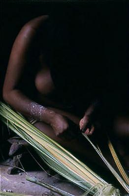 Série Xingu - Confecção de fios de buriti