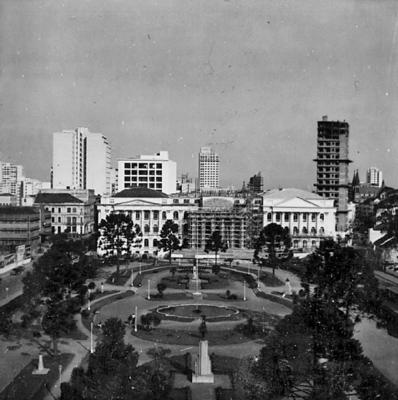 Vistas de Curitiba - Praça Santos Andrade