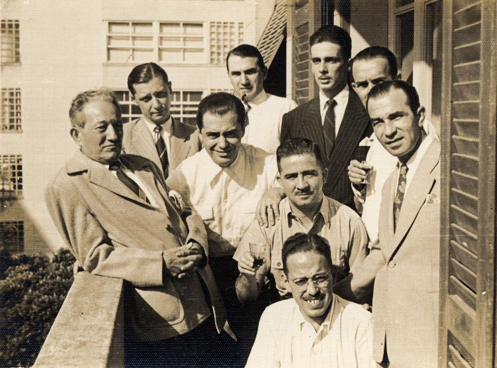 André Filho e grupo