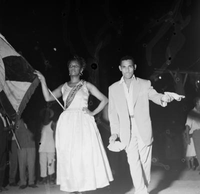 Iara de Oliveira, filha de Paulino de Oliveira, presidente da Verde e Branco, no ensaio do Salgueiro