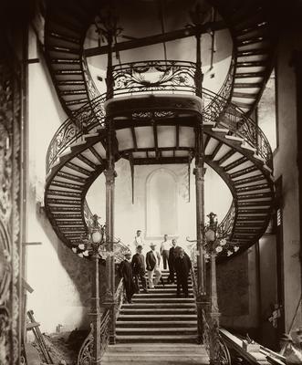 Escadaria em Interior de edifício