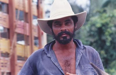 Homem não identificado