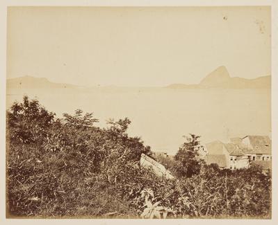Entrada da baía de Guanabara, com morro do Pão de Açúcar ao fundo