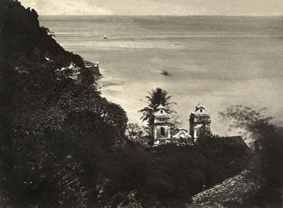 Solar do Unhão e Capela de Nossa Senhora da Conceição, ao fundo, fortificação da Gamboa (Bateria de São Paulo da Gamboa)