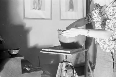 Elizabeth Nobling no ateliê