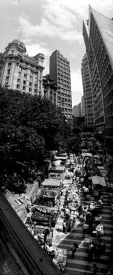 Comércio ambulante na rua General Carneiro