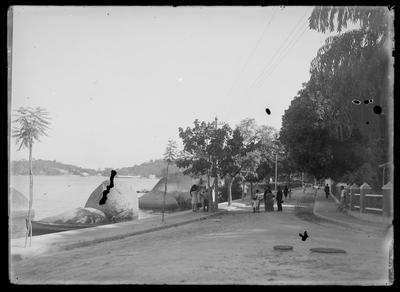 Praia dos Tamoios, esquina com a subida da rua da Covanca, atual rua Maestro Anacleto
